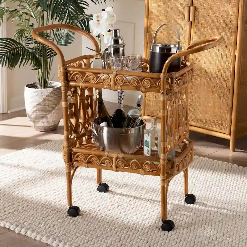 Moderner Küchenwagen im Boho-Stil aus naturbraunem Rattan
